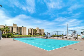 Breezy Orange Beach Condo w/ Balcony + Water View!