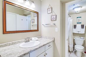 Breezy Orange Beach Condo w/ Balcony + Water View!