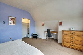 Walk to Highland Park: Artsy Pittsburgh Retreat!