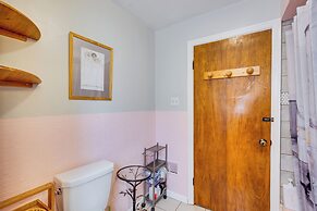 Walk to Highland Park: Artsy Pittsburgh Retreat!