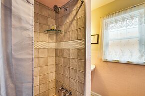 Walk to Highland Park: Artsy Pittsburgh Retreat!