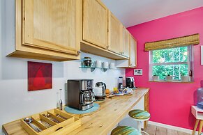 Walk to Highland Park: Artsy Pittsburgh Retreat!