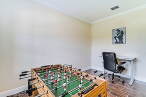 4 Mi to Golf: Gem w/ Pool & Lanai in Cape Coral