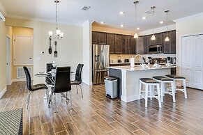 4 Mi to Golf: Gem w/ Pool & Lanai in Cape Coral