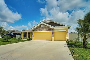 4 Mi to Golf: Gem w/ Pool & Lanai in Cape Coral