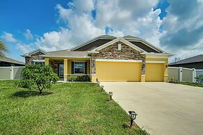 4 Mi to Golf: Gem w/ Pool & Lanai in Cape Coral