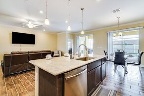 4 Mi to Golf: Gem w/ Pool & Lanai in Cape Coral