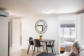 Riches Serendipity Home with Parking