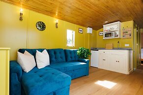 Beautifully Restored WW2 Carriage - Sleeps 6