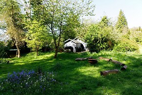 Enchanting 4BD Cottage Lodge Nr Eartham Wood