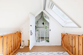 Enchanting 4BD Cottage Lodge Nr Eartham Wood