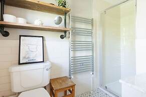 Enchanting 4BD Cottage Lodge Nr Eartham Wood