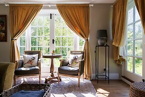Enchanting 4BD Cottage Lodge Nr Eartham Wood