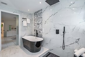 FoxStays Private Resort