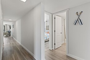Coastal Getaway: Prime 3br Condo 1 Block To Beach 3 Bedroom Condo