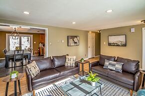 Your Perfect Blend Of Views, Hot Tub, And Fun! 3 Bedroom Home by RedAw