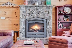 Straight From The Heart 3 Bedroom Cabin by RedAwning