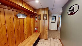 Dean Hill Chalet Brought to you by GetAway Vacations