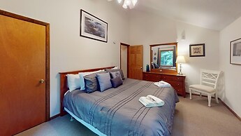 Dean Hill Chalet Brought to you by GetAway Vacations