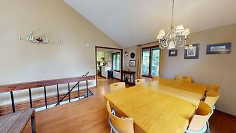 Dean Hill Chalet Brought to you by GetAway Vacations