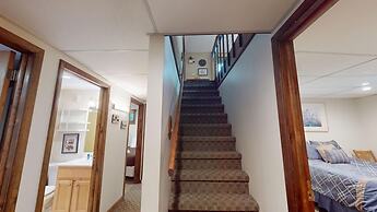 Dean Hill Chalet Brought to you by GetAway Vacations