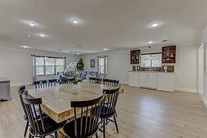 Rooftop Deck w/ City Views!