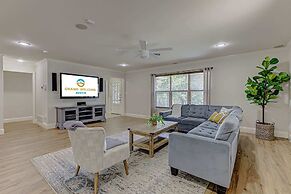 Rooftop Deck w/ City Views!