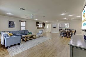 Rooftop Deck w/ City Views!