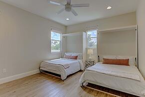 Rooftop Deck w/ City Views!