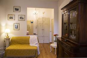 Welcomely - Burlamacchi House