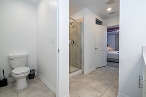 Stylish 2-br Apt Sleeps 7 Near Disney Magic