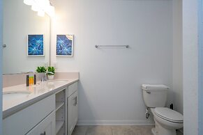 Stylish 2-br Apt Sleeps 7 Near Disney Magic