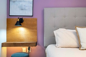 Stylish 2-br Apt Sleeps 7 Near Disney Magic