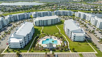 Stylish 2-br Apt Sleeps 7 Near Disney Magic