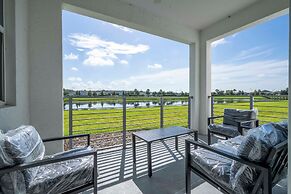 Stylish 2-br Apt Sleeps 7 Near Disney Magic