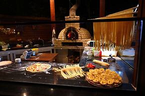 Flamingo Beach Hotel By HC