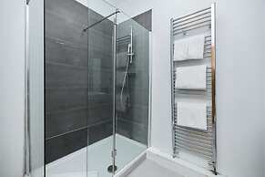 The Spitalfields Beauty - Bright 2bdr Flat