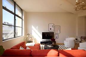 The Spitalfields Beauty - Bright 2bdr Flat