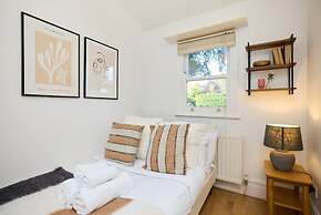 The West Hill Place - Dazzling 2bdr Flat