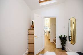 The West Hill Place - Dazzling 2bdr Flat