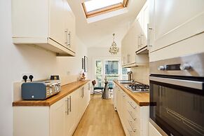 The West Hill Place - Dazzling 2bdr Flat