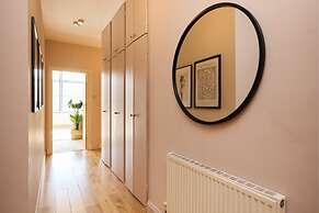 The Spitalfields Beauty - Bright 2bdr Flat