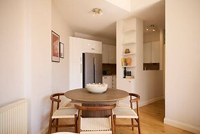 The Spitalfields Beauty - Bright 2bdr Flat