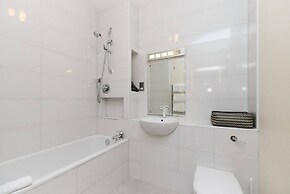 The Spitalfields Beauty - Bright 2bdr Flat