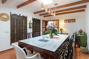 Boutique Boho Glam Villa With Private Pool