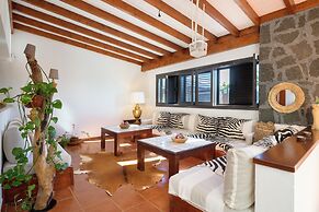 Boutique Boho Glam Villa With Private Pool