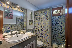 Boutique Boho Glam Villa With Private Pool