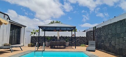 Boutique Boho Glam Villa With Private Pool