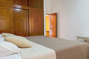 Spacious Cuernavaca House Pool Grill