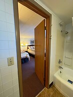 Beachcomber of Mackinaw